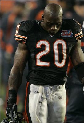 Thomas Jones photo by AP from nfl.com